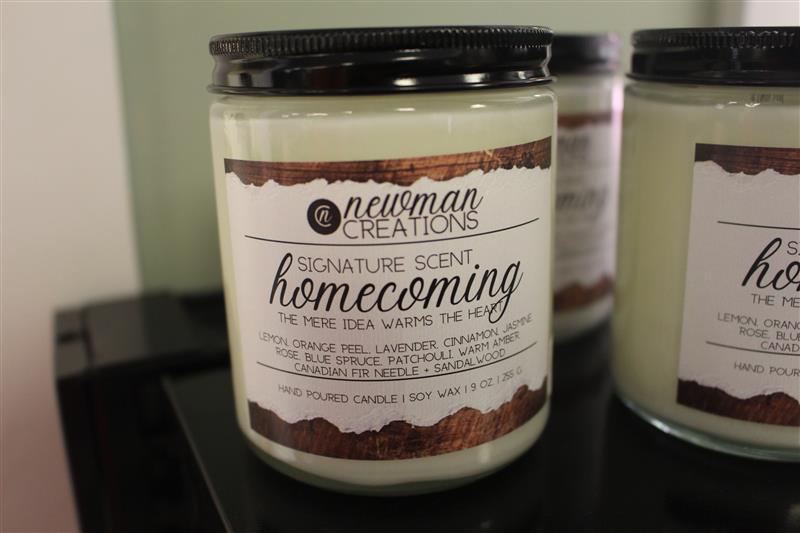 HOMECOMING 9 OZ CANDLE